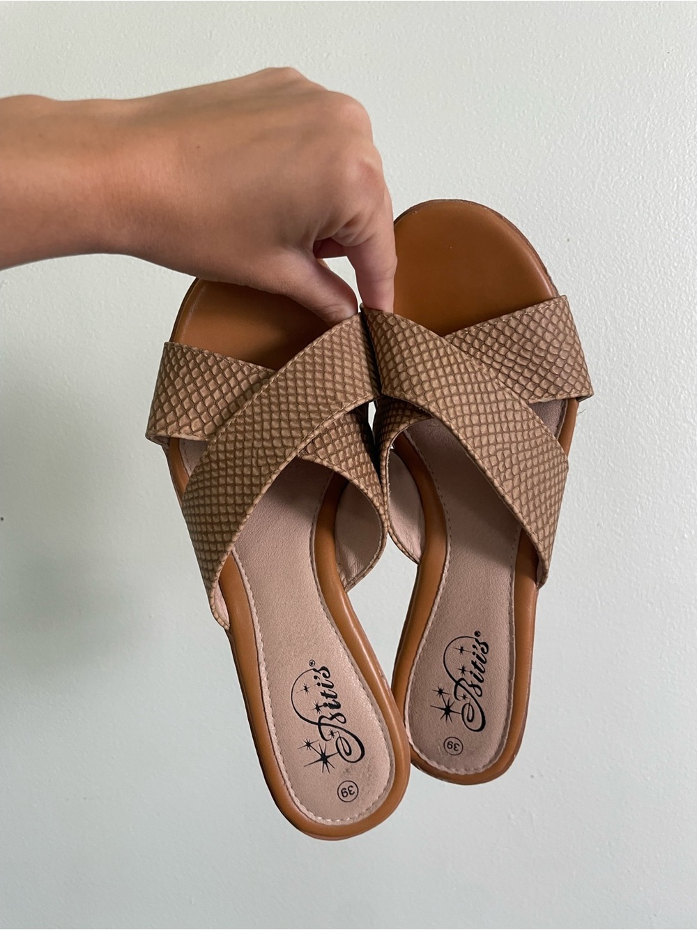 “Woven” look Tan Crossband Slide Mules Heel Sandals - Picture 4 of 8